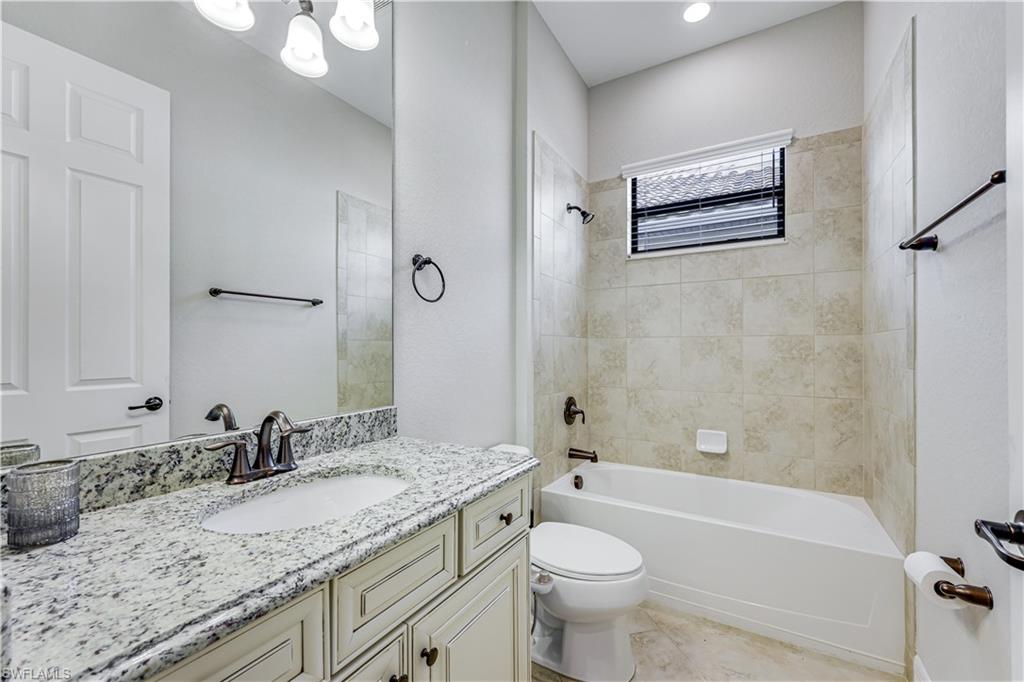 12840 Kinross Ln Property Photo 13