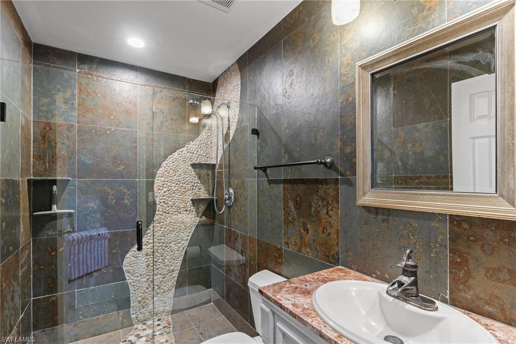 5005 Old Pond Dr Property Photo 27