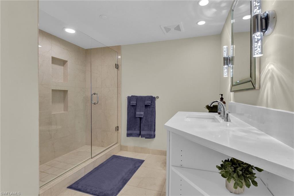4751 Gulf Shore Blvd N 3 Property Photo 15