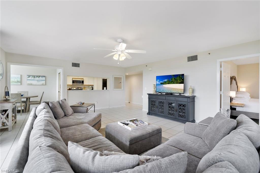 5550 Heron Point Dr 304 Property Photo 3