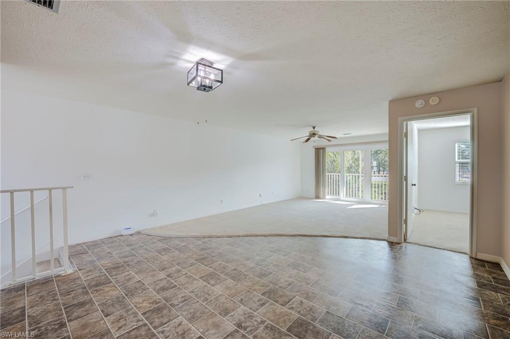 1542 Trafalgar Ln B Property Photo 2