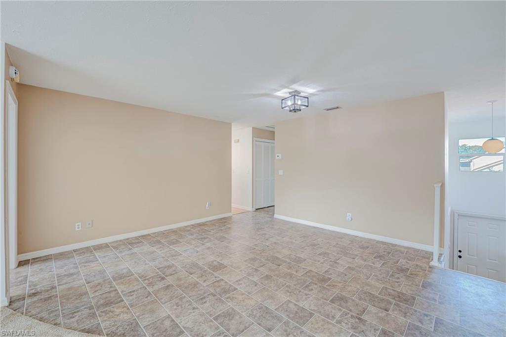 1542 Trafalgar Ln B Property Photo 22