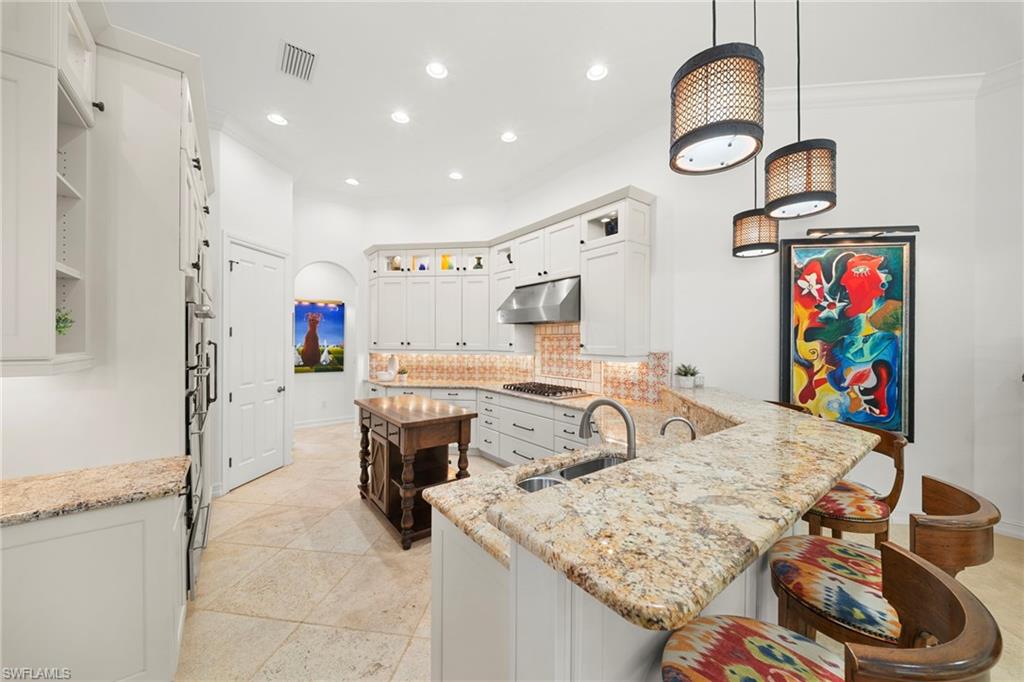 6477 Costa Cir Property Photo 13