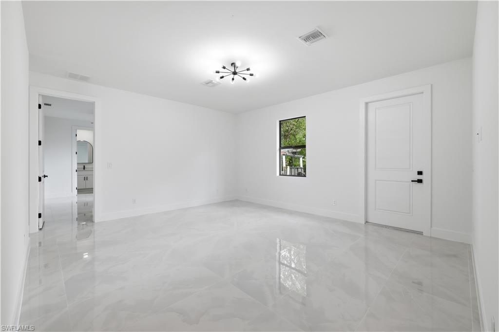 4030 Washington Ave Property Photo 12