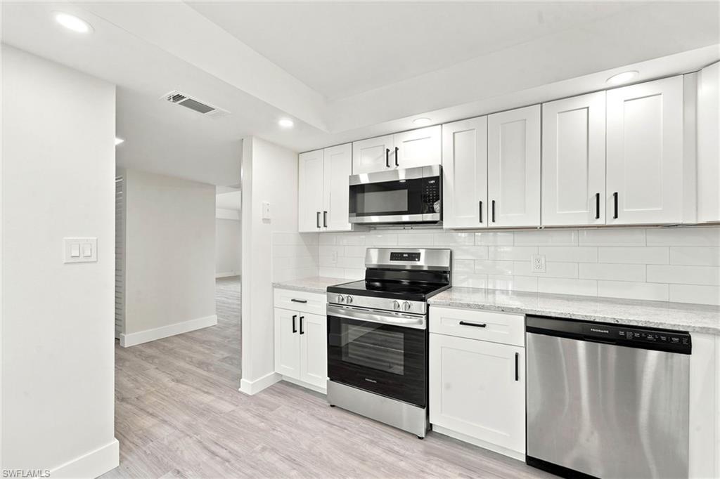 379 Palm Dr 3 Property Photo 8