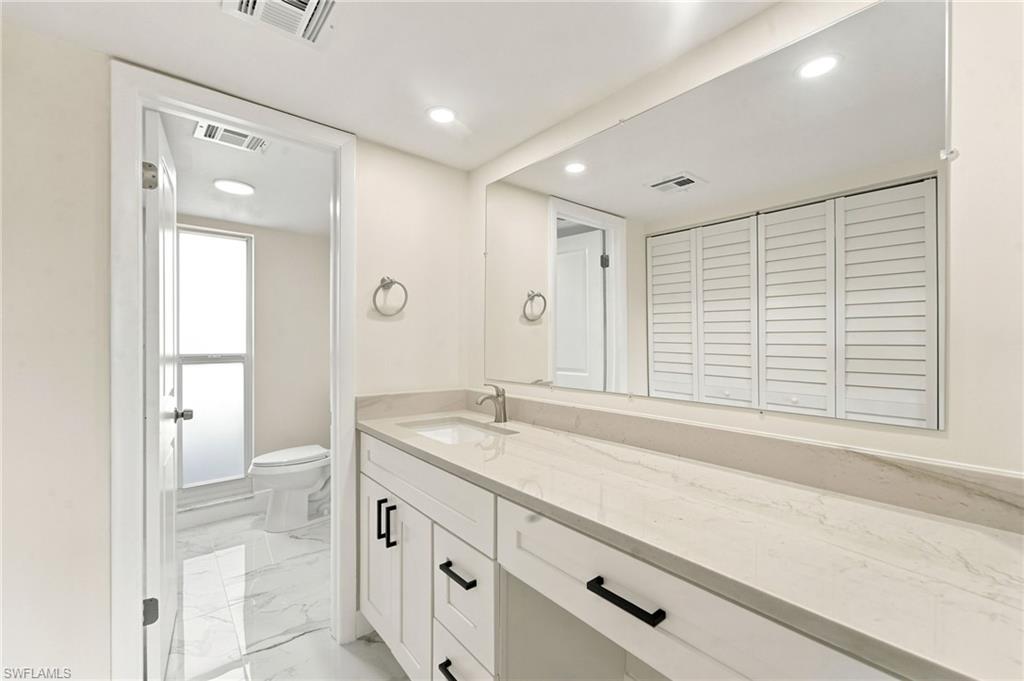 379 Palm Dr 3 Property Photo 13