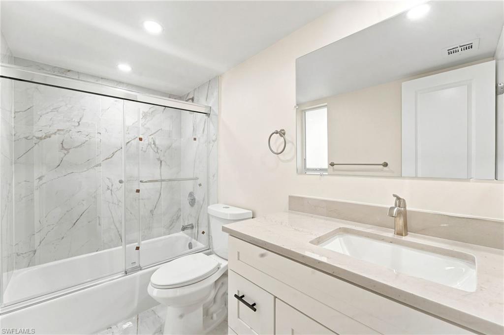 379 Palm Dr 3 Property Photo 16