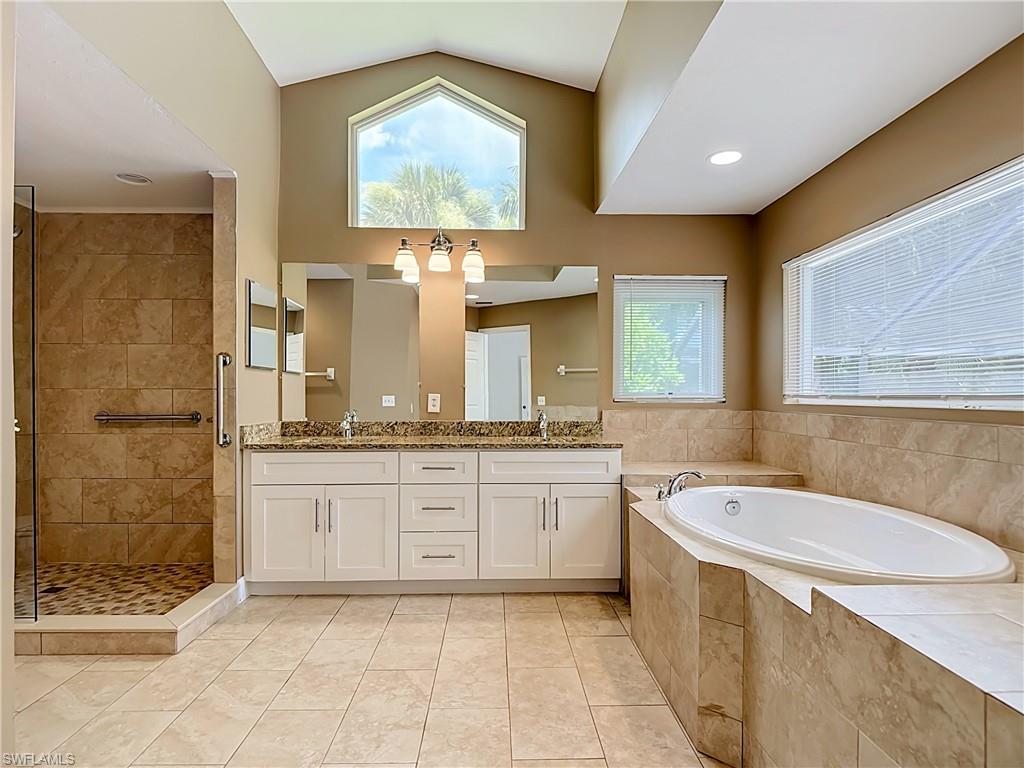56 Grey Wing Pt Property Photo 7