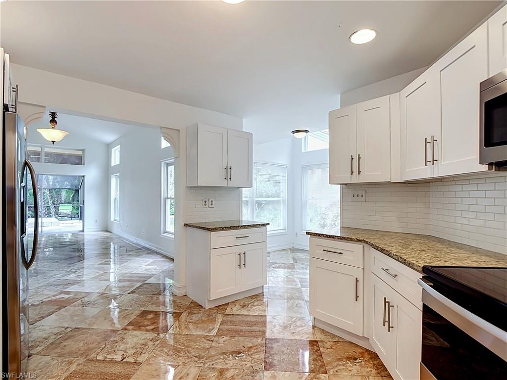 56 Grey Wing Pt Property Photo 16