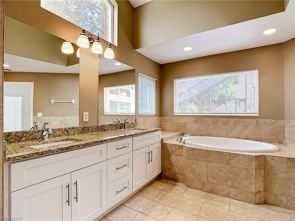 56 Grey Wing Pt Property Photo 18