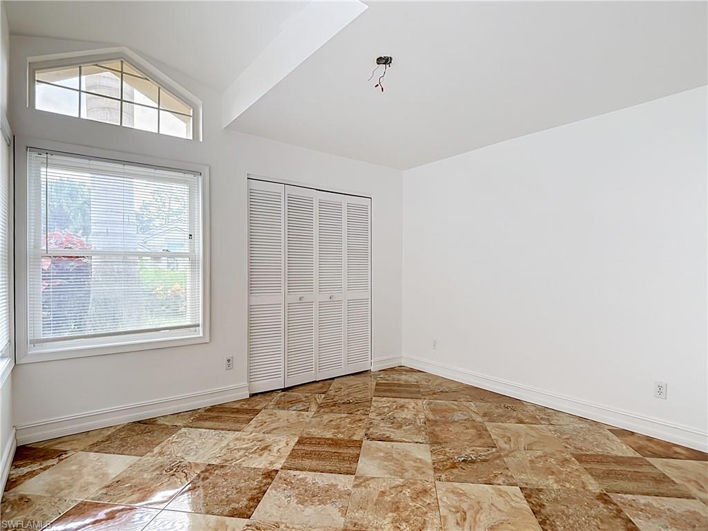56 Grey Wing Pt Property Photo 19