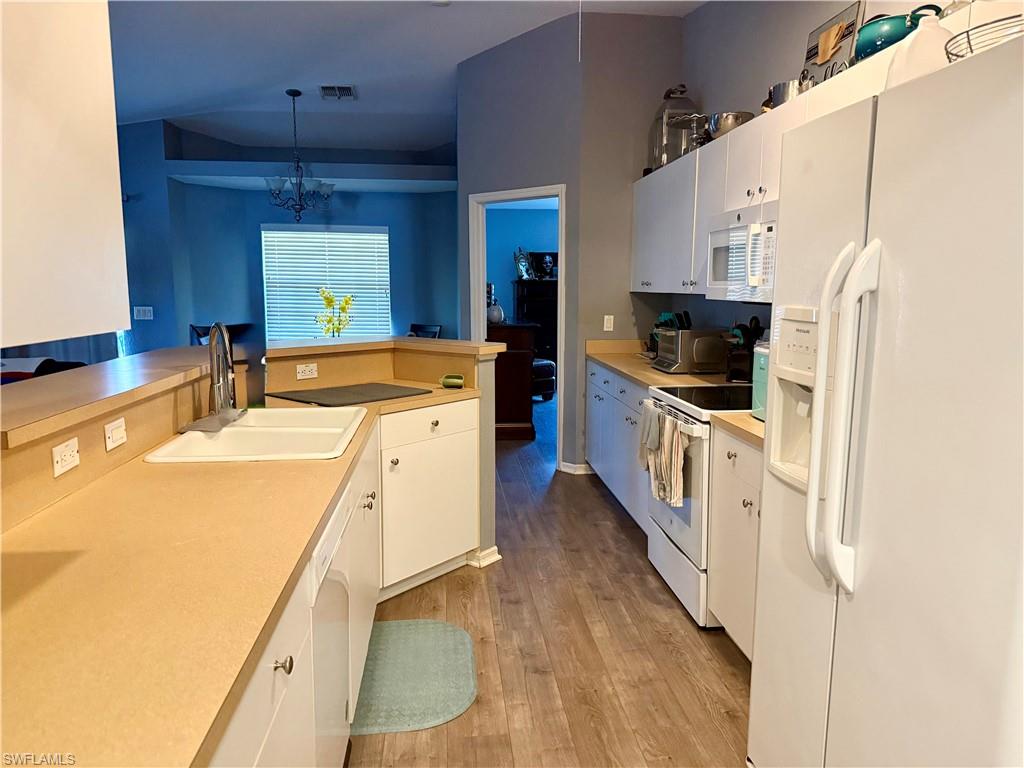 20068 Lake Vista Cir N 2c Property Photo 4