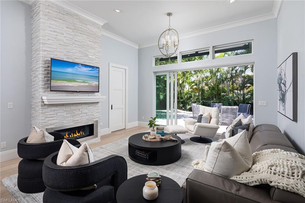 2036 Laguna Way Property Photo 10