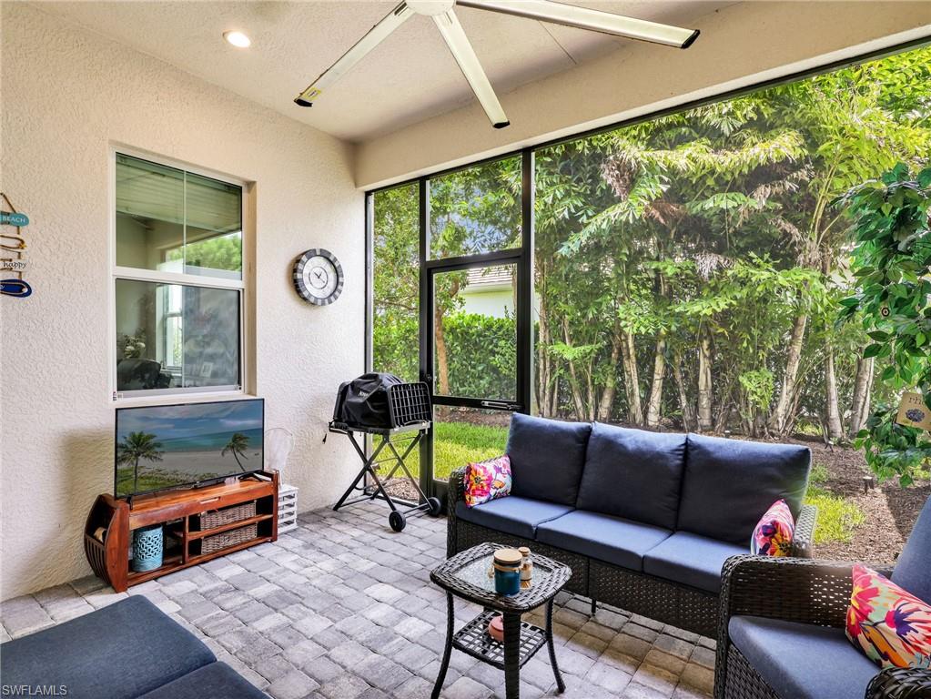 8958 Saint Lucia Dr Property Photo 26
