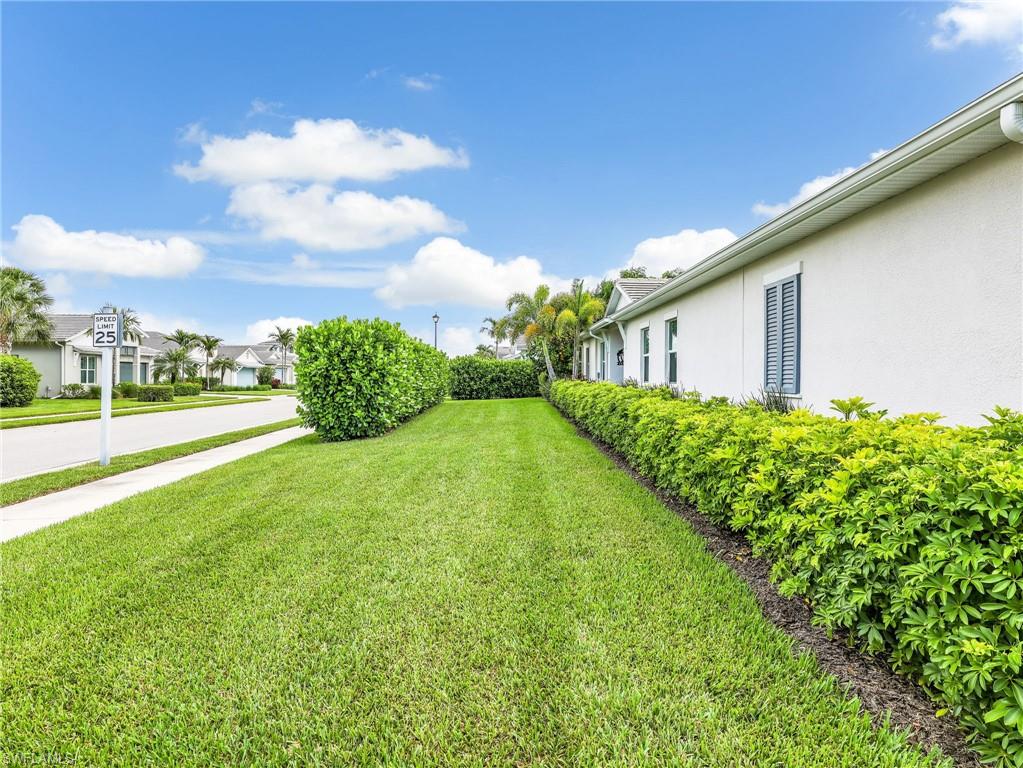8958 Saint Lucia Dr Property Photo 29