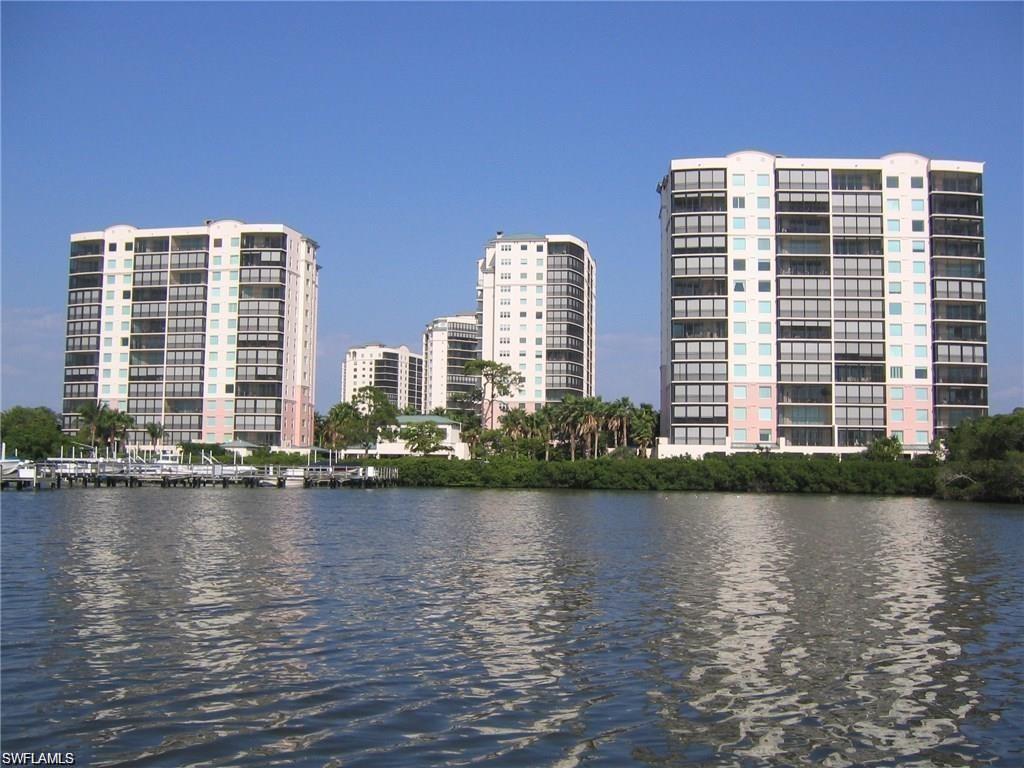 430 Cove Tower Dr 302 Property Photo 3
