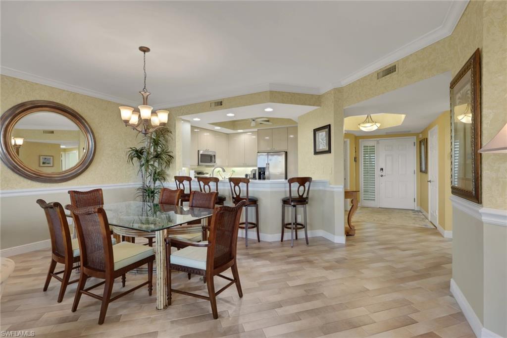 430 Cove Tower Dr 302 Property Photo 10
