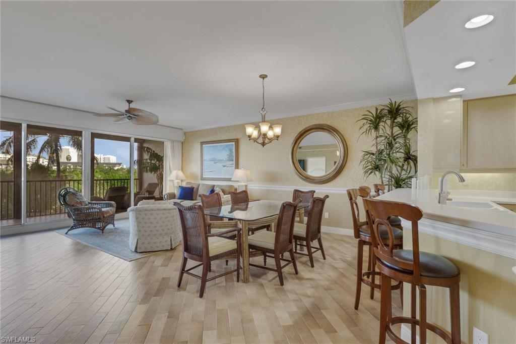 430 Cove Tower Dr 302 Property Photo 11