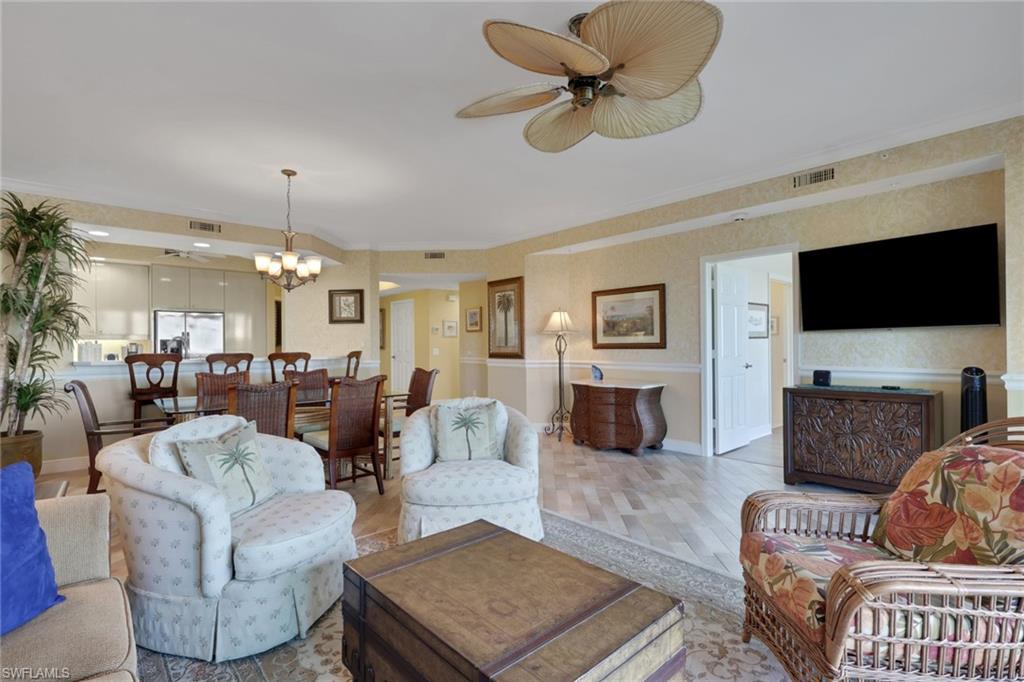 430 Cove Tower Dr 302 Property Photo 13