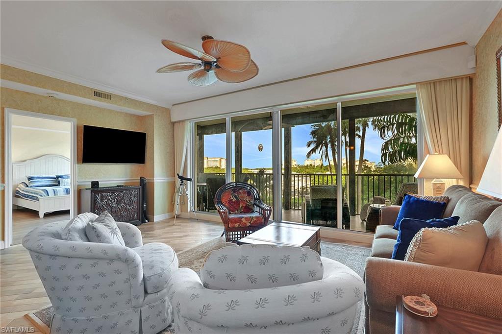 430 Cove Tower Dr 302 Property Photo 16