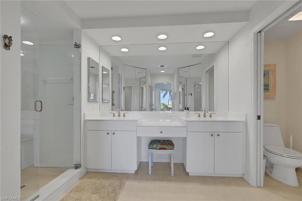 430 Cove Tower Dr 302 Property Photo 22