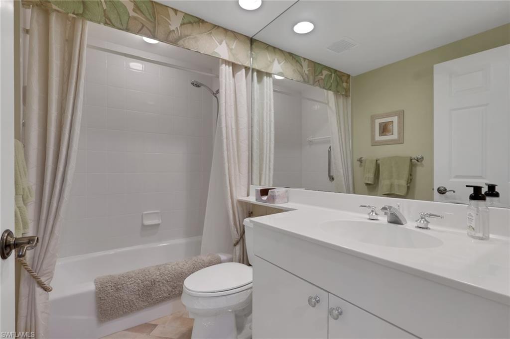 430 Cove Tower Dr 302 Property Photo 26