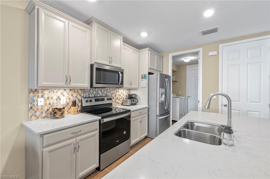 14644 Edgewater Cir Property Photo 8
