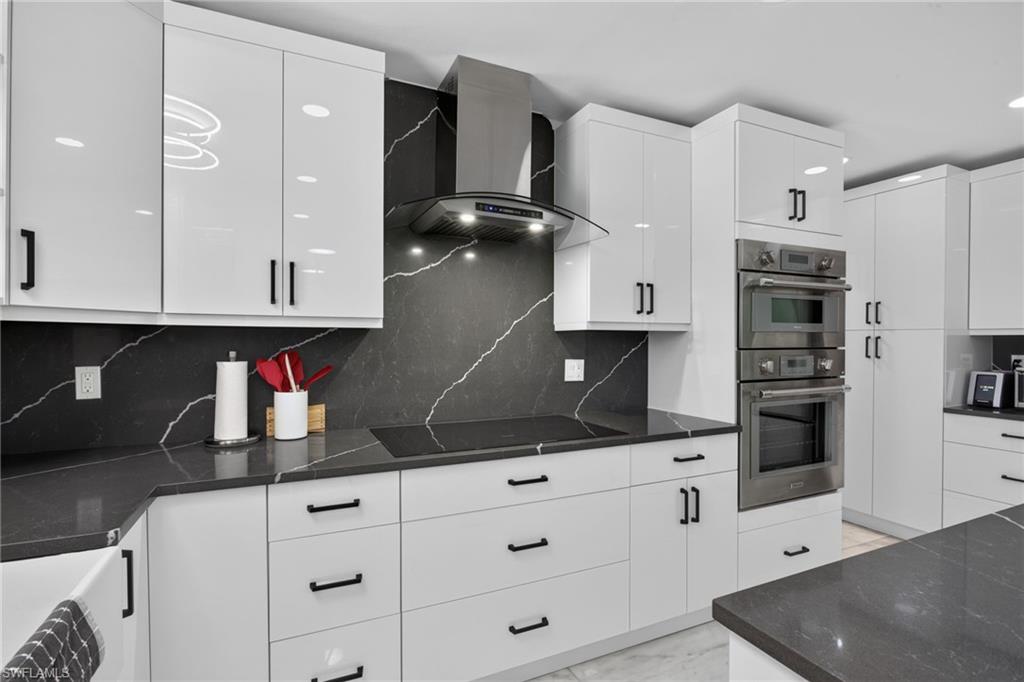 226 1st St Property Photo 2