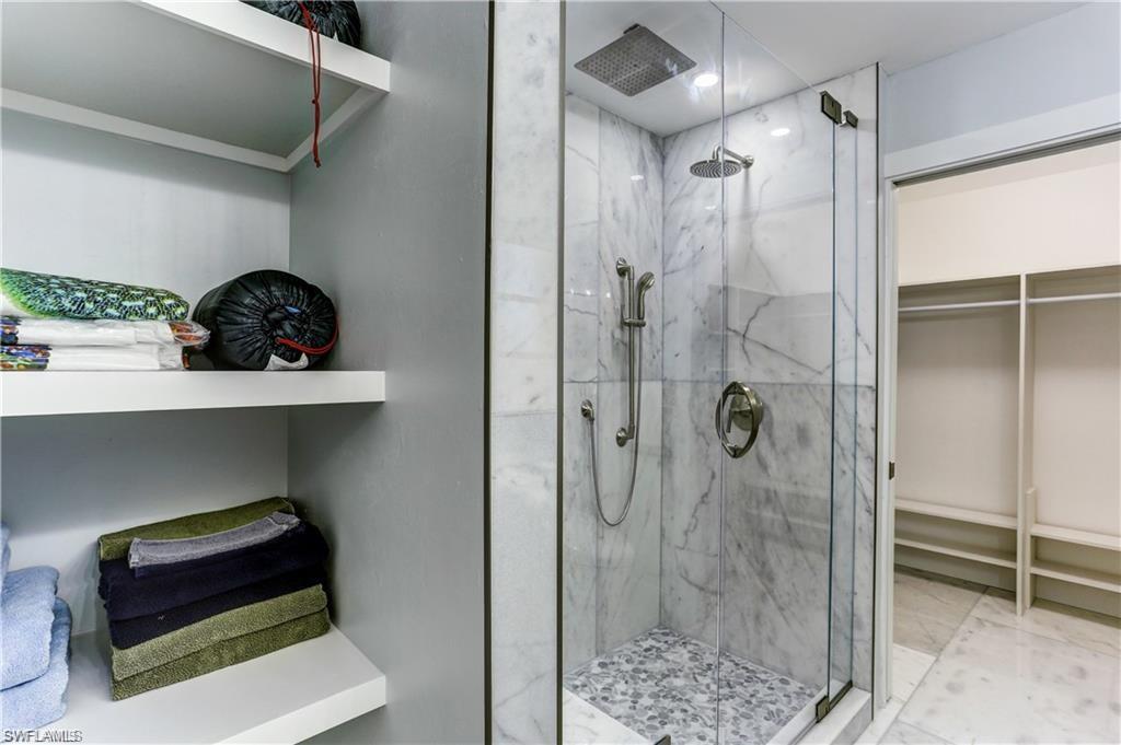 226 1st St Property Photo 15