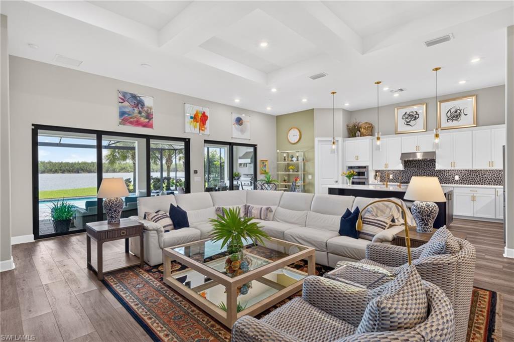 19263 Aqua Shore Dr Property Photo 4