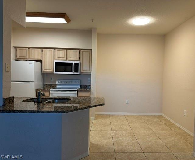 23660 Walden Center Dr 306 Property Photo 5