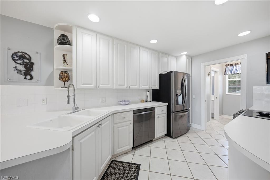 5661 Cove Cir 51 Property Photo 14