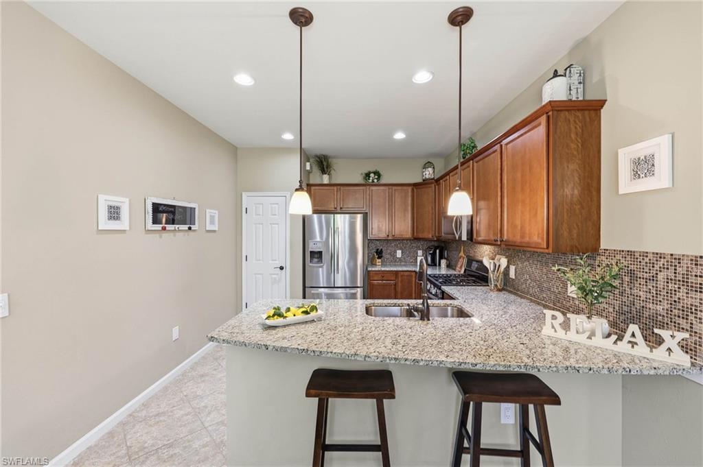 7156 Live Oak Dr Property Photo 4