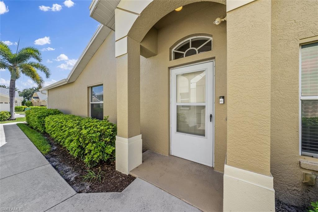 8471 Ibis Cove Cir M677 Property Photo 2