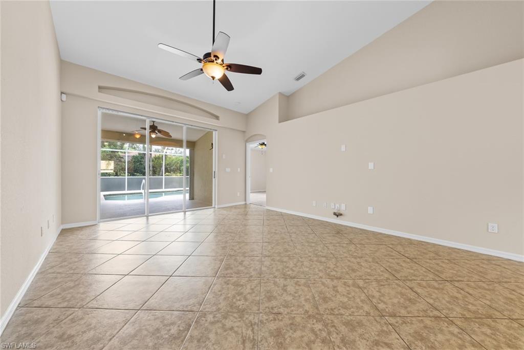 8471 Ibis Cove Cir M677 Property Photo 14