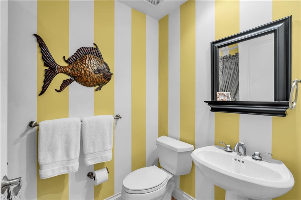 4137 Bay Beach Ln 585 Property Photo 31