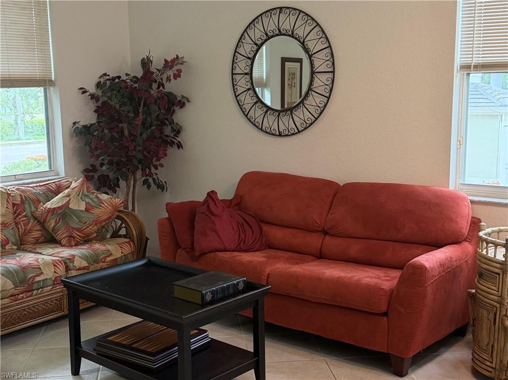 1305 Mariposa Cir 1204 Property Photo 4