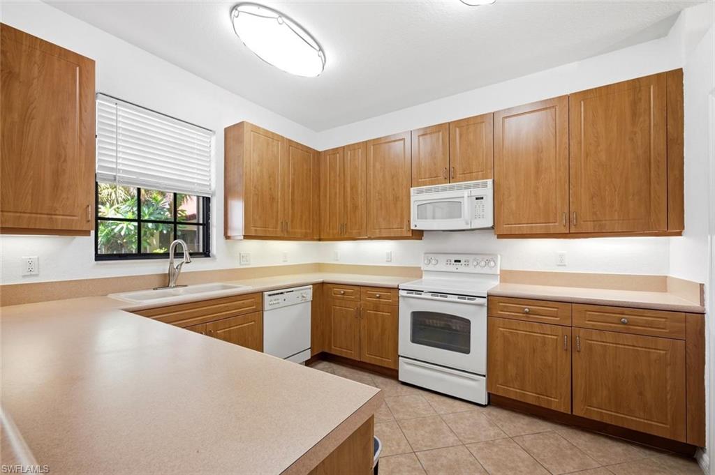 7631 Bristol Cir Property Photo 12