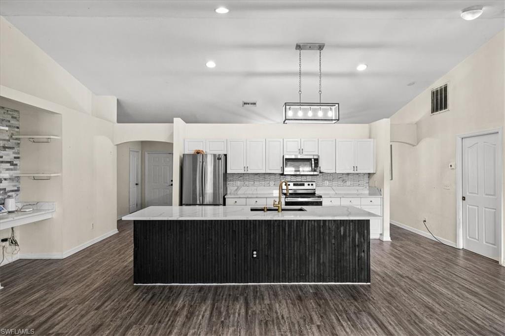 2511 20th St Sw Property Photo 9