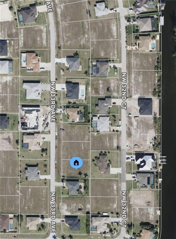 1913 33rd AVE Property Photo 1