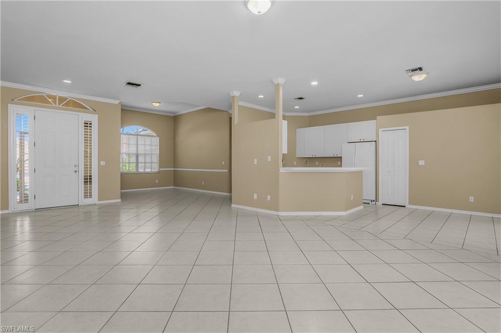 11082 Lakeland Cir Property Photo 8