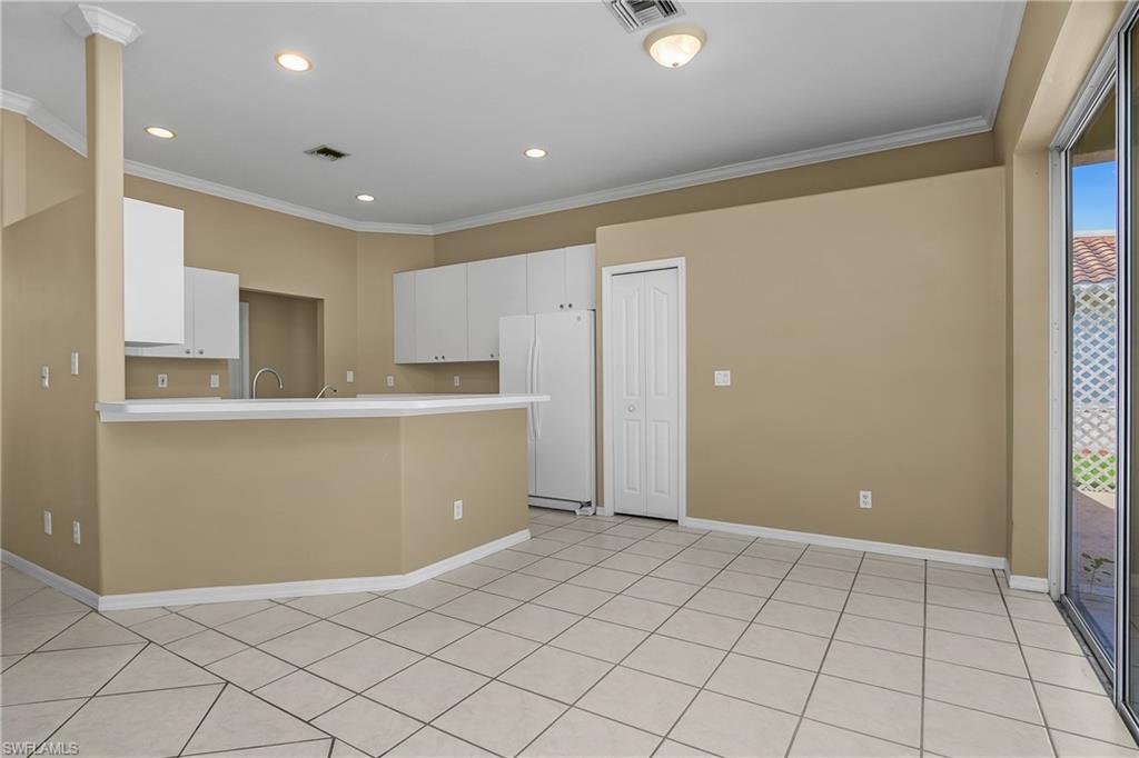 11082 Lakeland Cir Property Photo 10