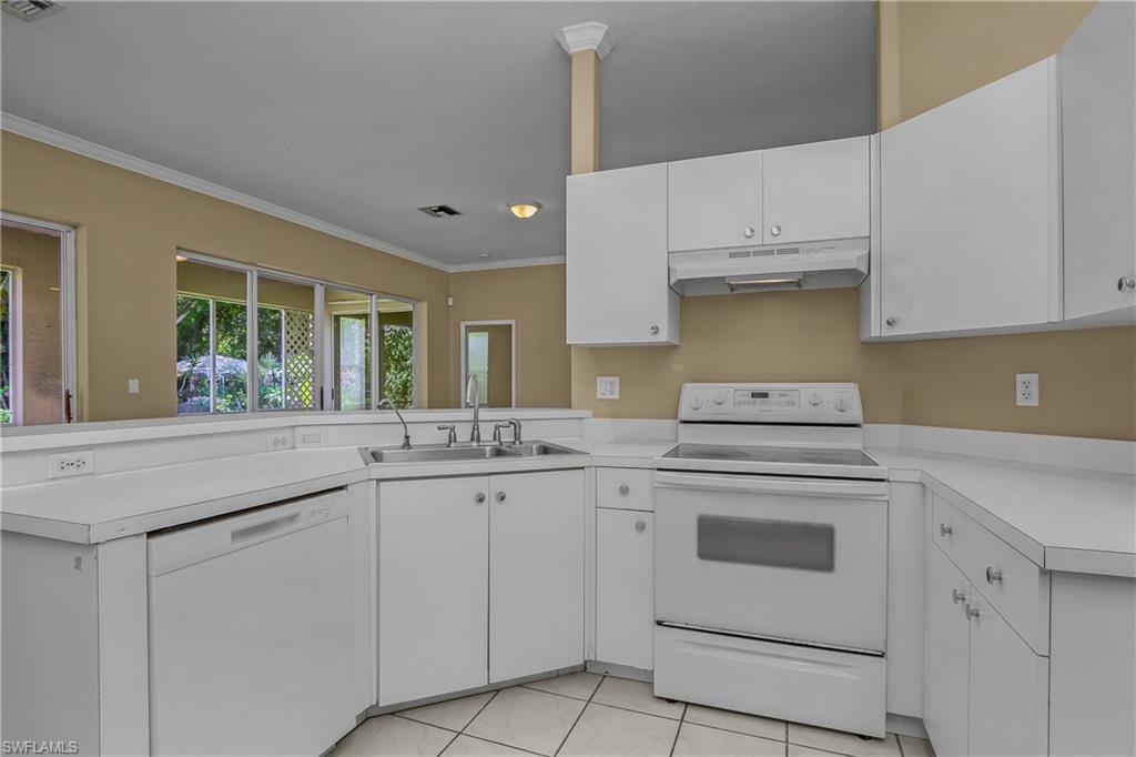 11082 Lakeland Cir Property Photo 14