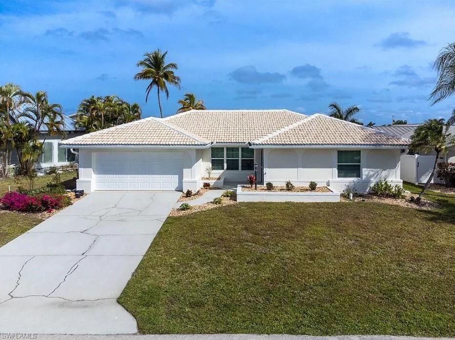 2090 Via Venice Property Photo 1
