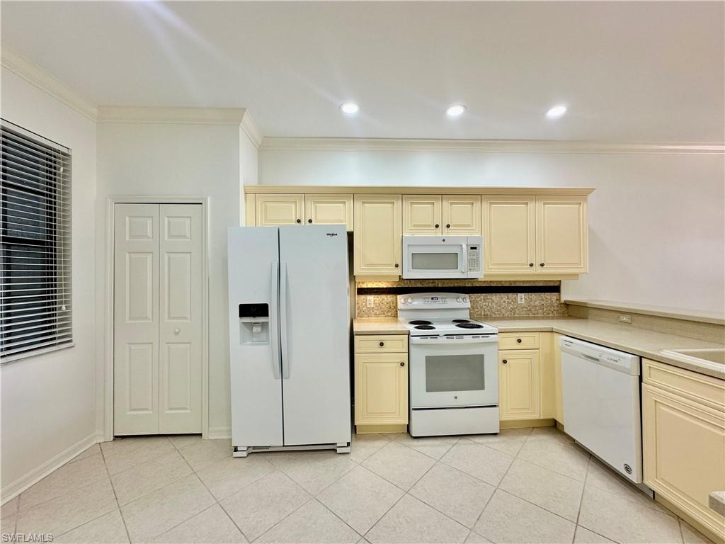 15031 Summit Place Cir 42 Property Photo 7