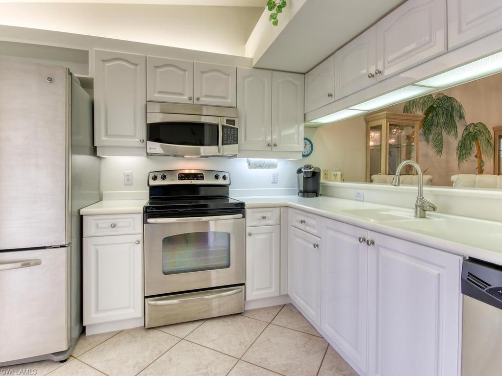 2462 Hidden Lake Dr 208 Property Photo 13