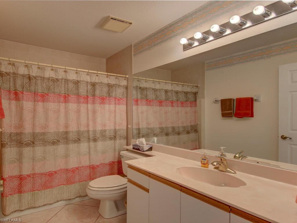 2462 Hidden Lake Dr 208 Property Photo 20
