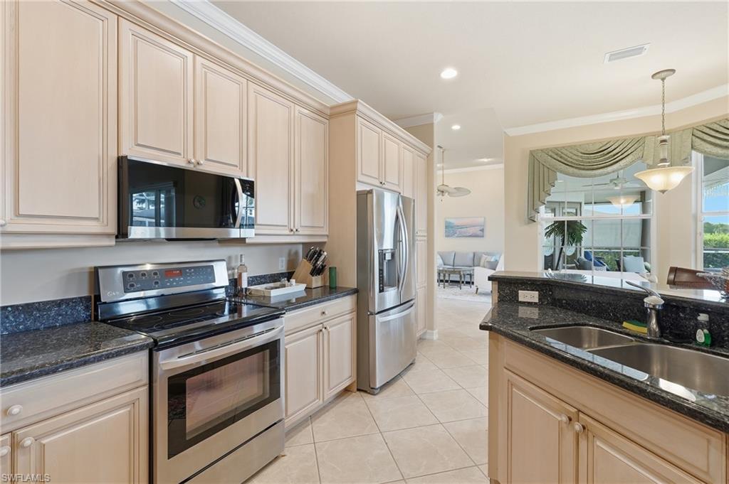 1621 Almeria Ct Property Photo 18