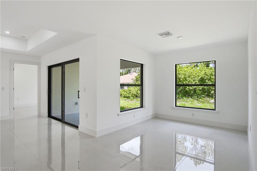 739 Fullerton Ave S Property Photo 22