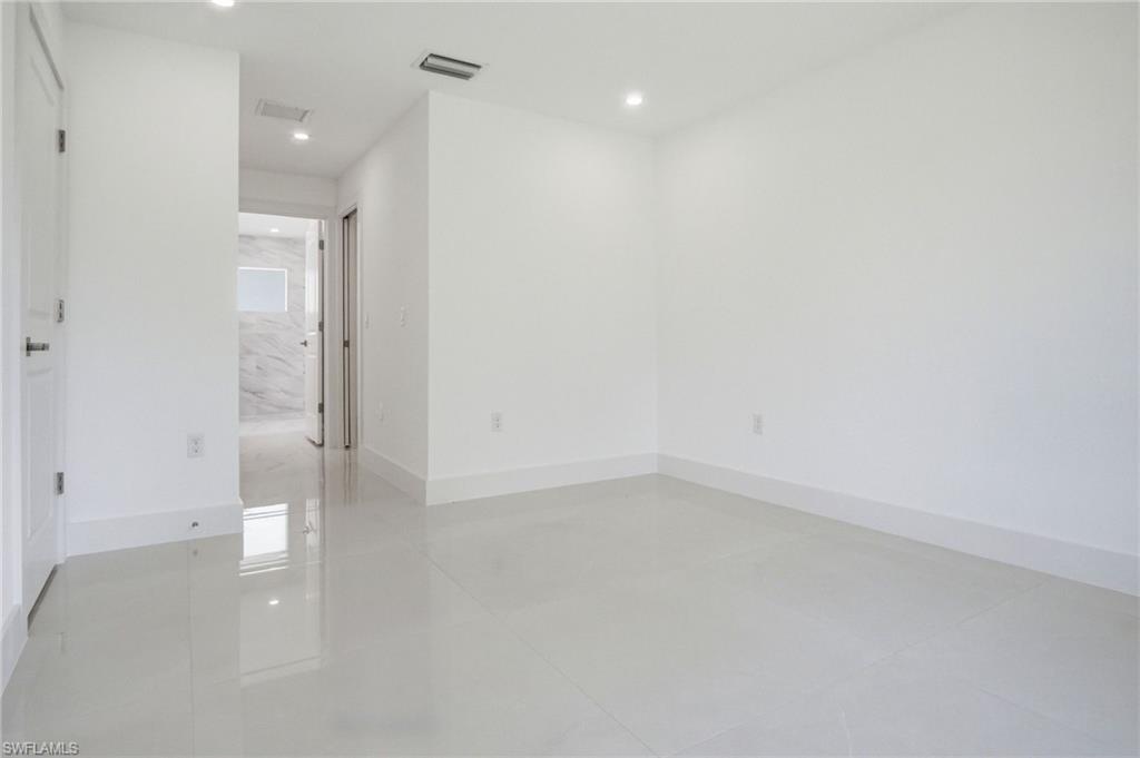 739 Fullerton Ave S Property Photo 26